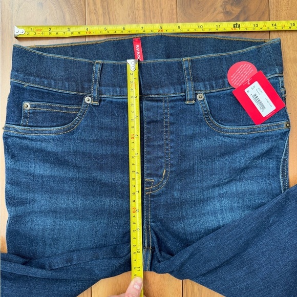NWT Spanx pull-on flare jeans S petite in midnight shade - Picture 14 of 15